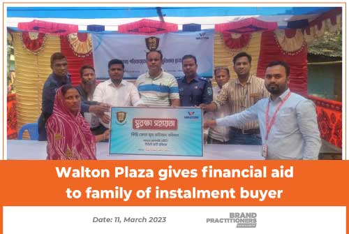 Walton-Plaza-gives-financial-aid-to-family-of-instalment-buyer